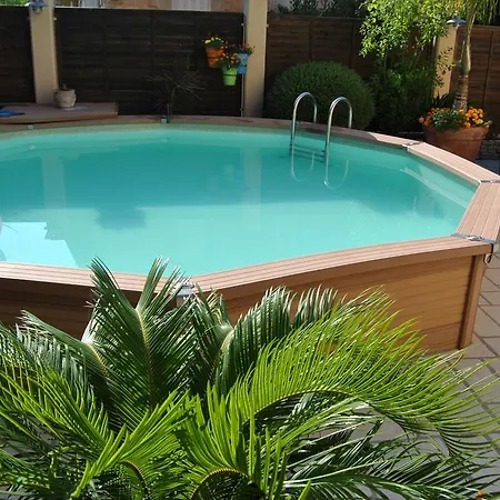 Le Calme Au Centre A 10 Minutes A Pied De La Croisette Et Des Plages Appartement *
